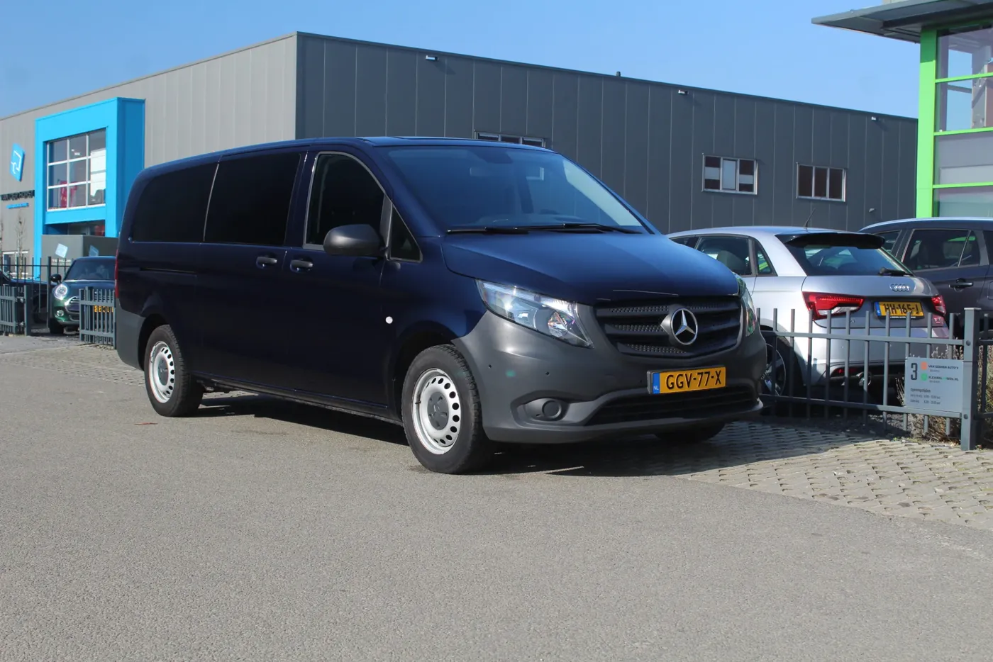 9-personenbus — Mercedes Vito Tourer lang